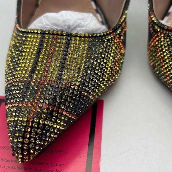 Betsey Johnson DARLING YELLOW PLAID Flared Rhinestone Heel Pump Womens 6 - Picture 7 of 11